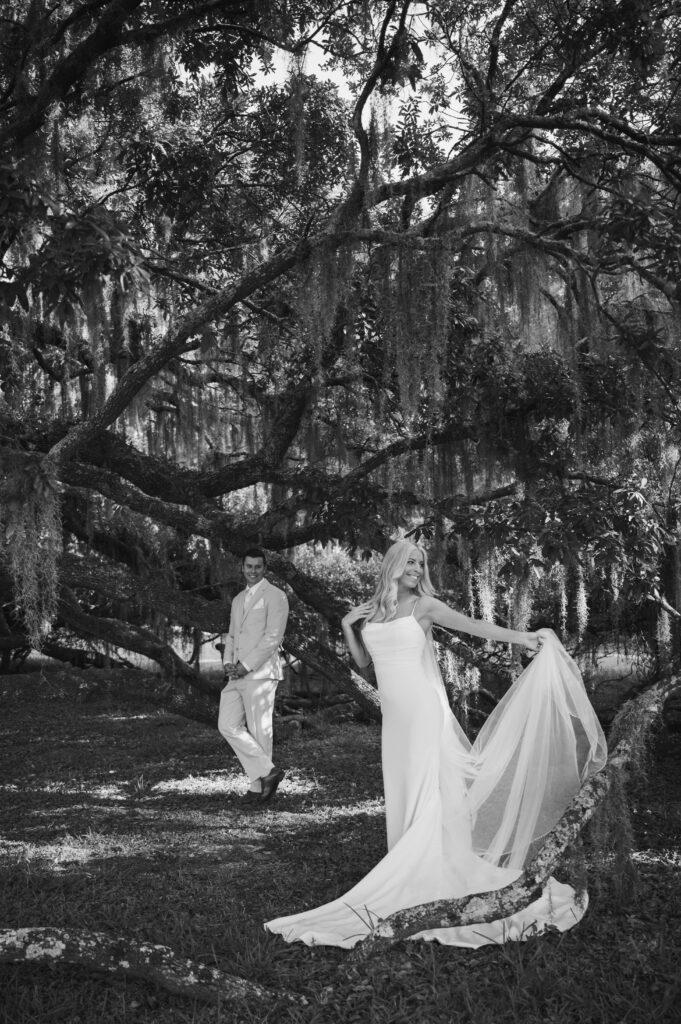 Documentary elopement photography in the Hawaiian forest 